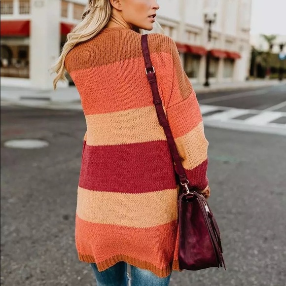 GRACEY’S / Color Block Oversized Pullover Cardigan - Picture 3 of 7